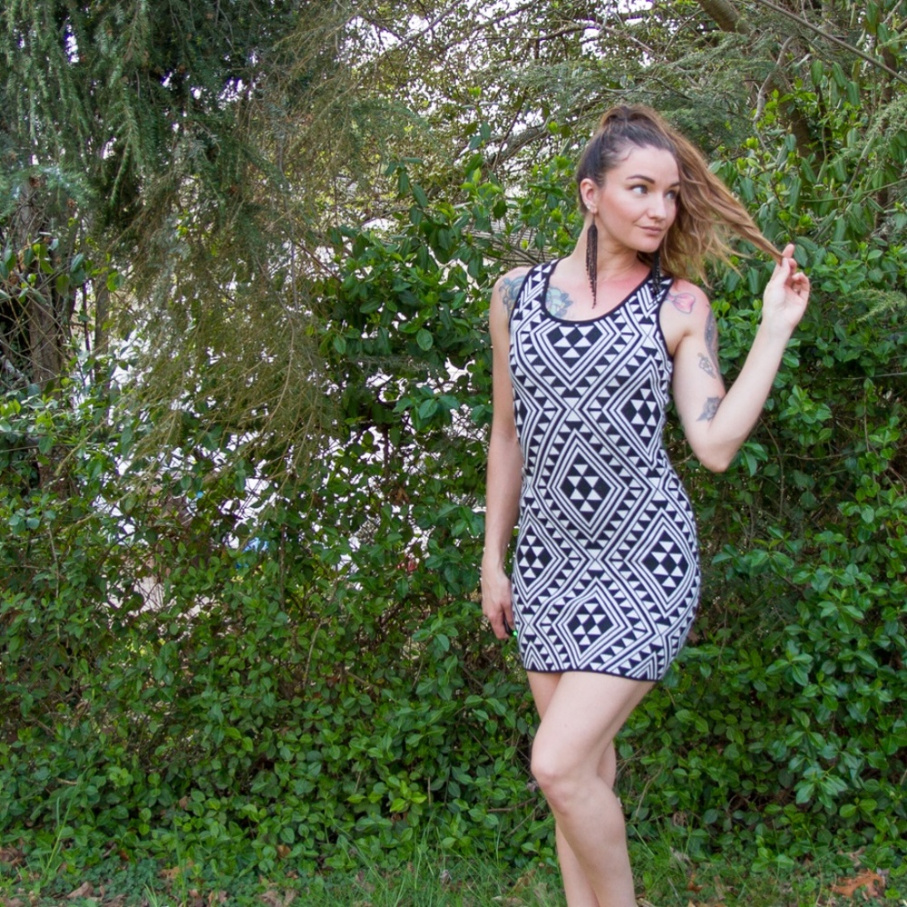 Snug geometric mini dress